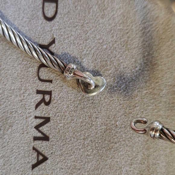 ✨David Yurman Paved Diamonds Cable Bracelet✨ - Picture 5 of 5